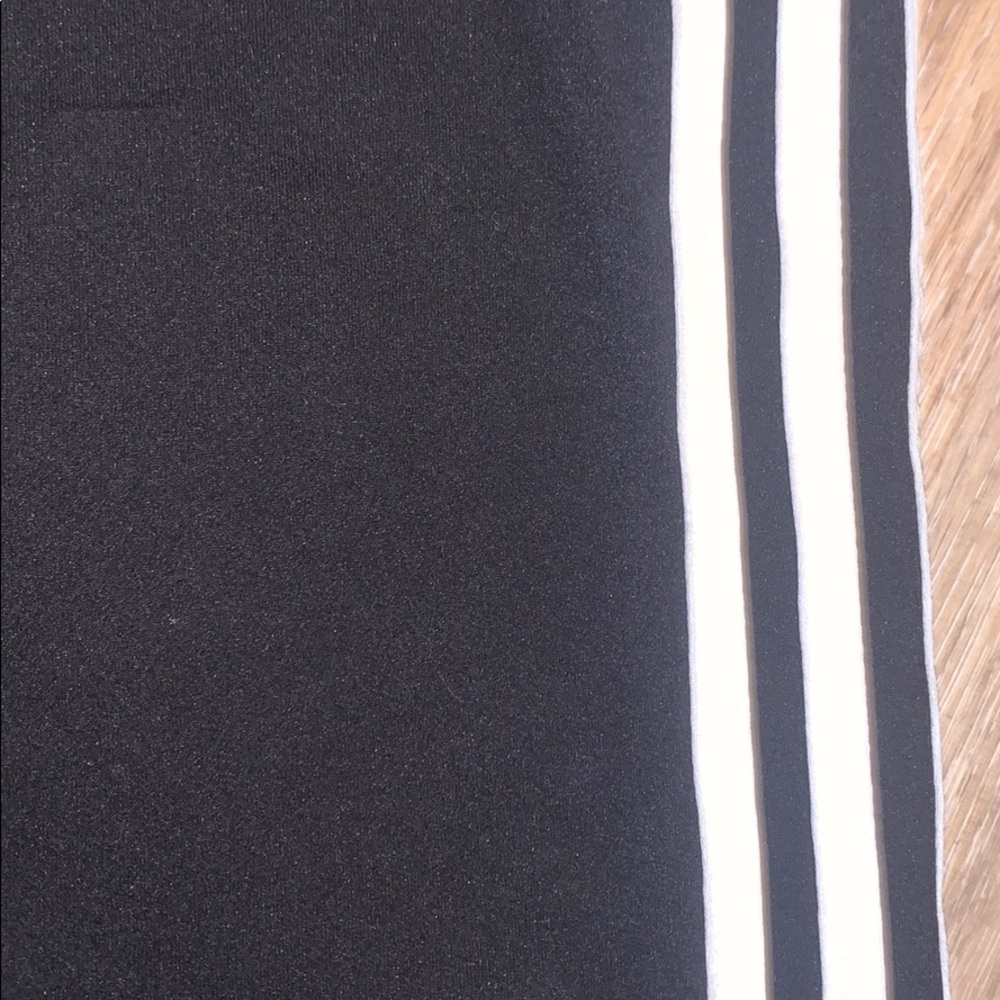 Adidas - Picture 2 of 5